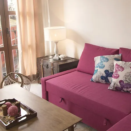 Dona Gloria Apartment *