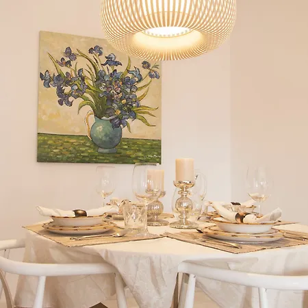Dona Gloria Apartment *
